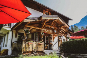Отель L'Arveyron Open House  Шамони